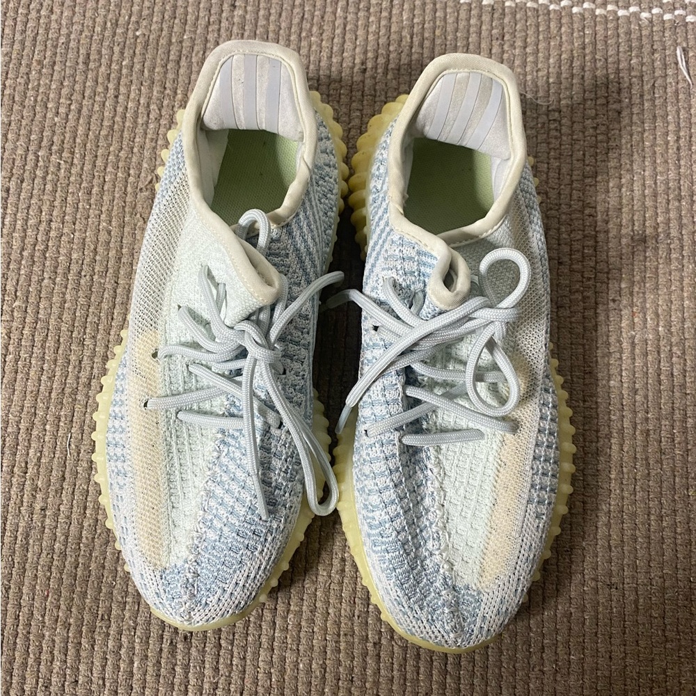 Yeezy x Adidas 350 V2 Cloud Blue x White| Yeezy Boost 350 Size 9 Original